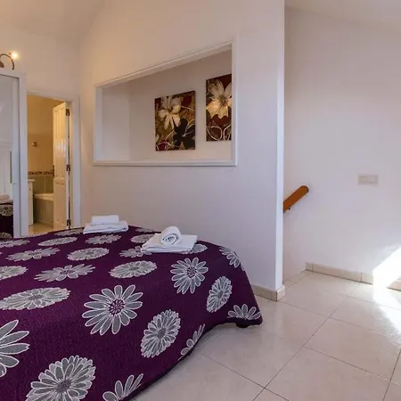Tenerife Royal Gardens 19 - One Bed Front Line With Amazing Sea Views * Playa de las Americas (Tenerife)